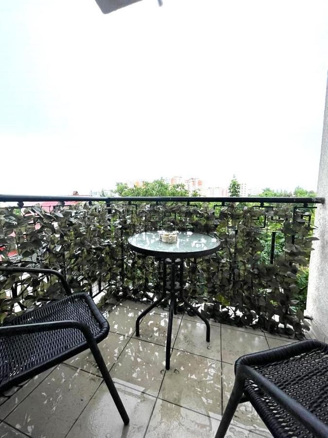 Large Apartment !!!Ciuflea Str. Chişinǎu Buitenkant foto